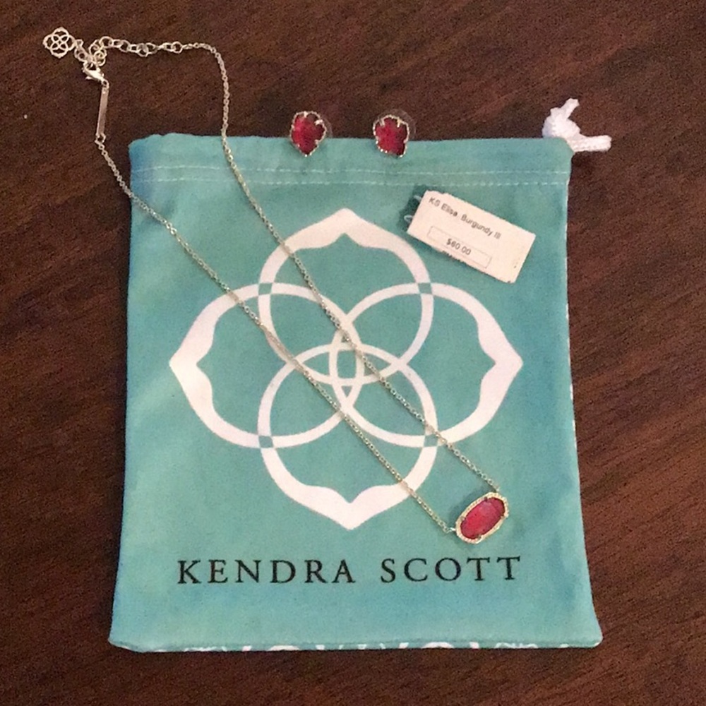 Kendra Scott necklace and earrings